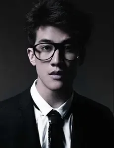 李治廷