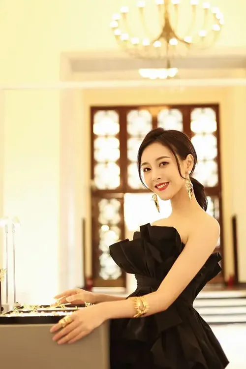 朱近桐 